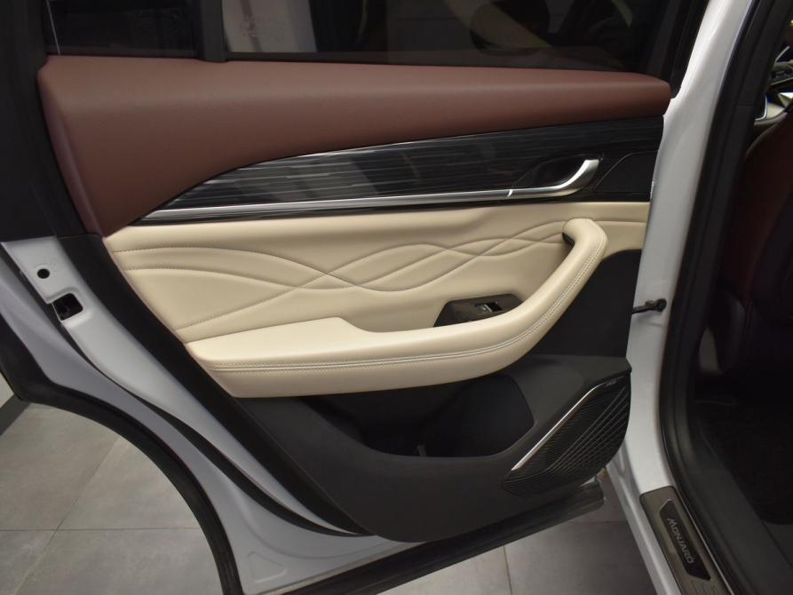 Geely Monjaro I Москва  - изображение 17