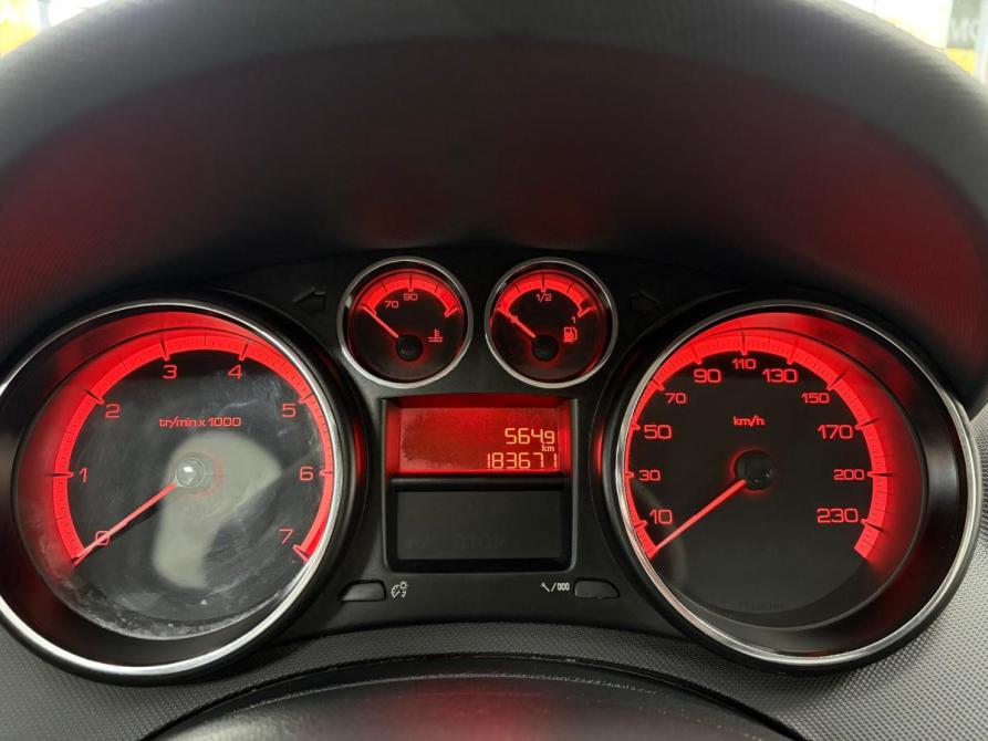 Peugeot 408 I Киров  - изображение 14