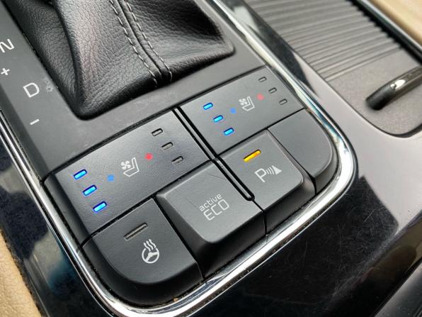 Kia Carnival III с пробегом 2017 года, цена 2 359 000 рублей, 126164 км, минивэн, Автокод Объявления