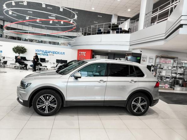 Volkswagen Tiguan II с пробегом 2016 года, цена 2 399 000 рублей, 189142 км, внедорожник, Автокод Объявления
