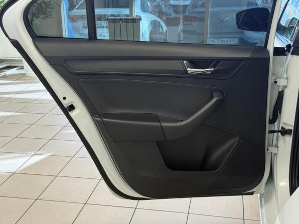 Skoda Rapid II с пробегом 2021 года, цена 1 447 000 рублей, 80000 км, лифтбек, Автокод Объявления