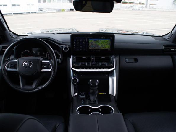 Toyota Land Cruiser 300 Series с пробегом 2023 года, цена 12 699 000 рублей, 26744 км, внедорожник, Автокод Объявления