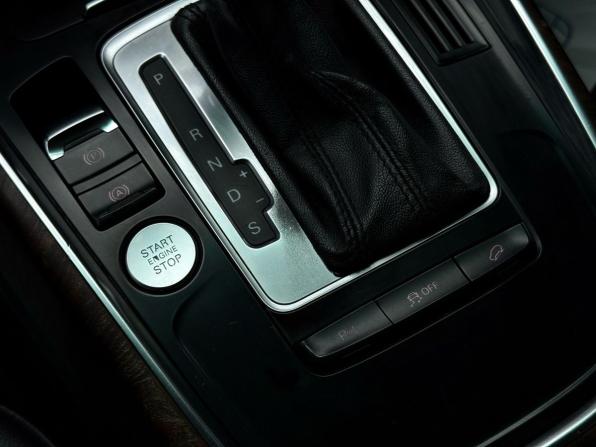 Audi Q5 I (8R) с пробегом 2011 года, цена 1 529 000 рублей, 181409 км, внедорожник, Автокод Объявления
