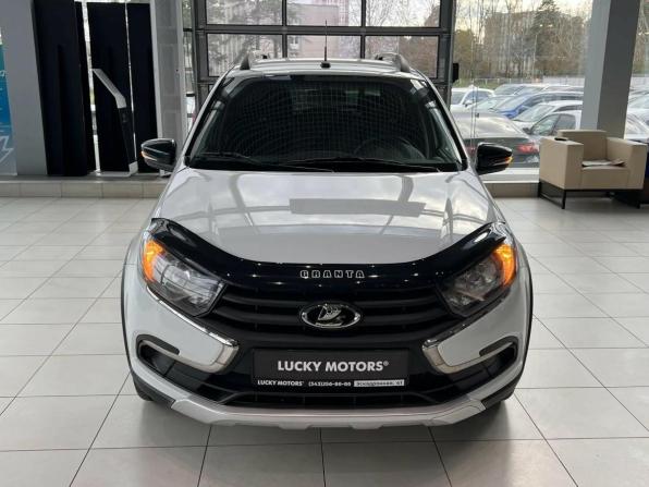 Lada (ВАЗ) Granta I Рестайлинг с пробегом 2023 года, цена 895 000 рублей, 40547 км, универсал, Автокод Объявления