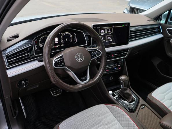 Volkswagen Tiguan II Рестайлинг с пробегом 2021 года, цена 4 055 000 рублей, 42788 км, внедорожник, Автокод Объявления