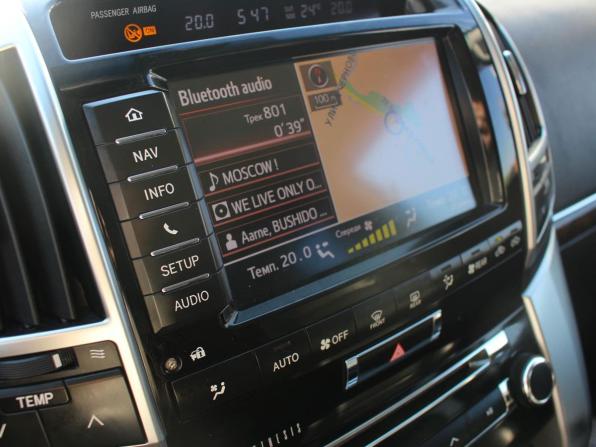 Toyota Land Cruiser 200 Series Рестайлинг 1 с пробегом 2012 года, цена 3 402 000 рублей, 209440 км, внедорожник, Автокод Объявления