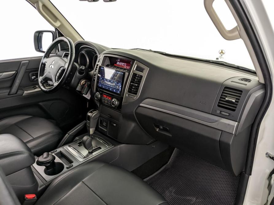 Mitsubishi Pajero IV Рестайлинг 2 Москва  - изображение 11