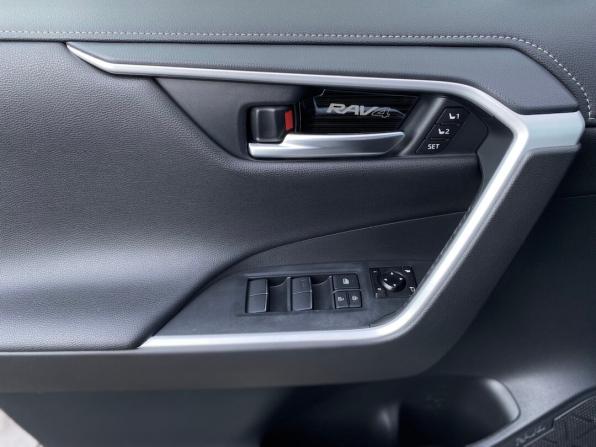 Toyota RAV4 V (XA50) с пробегом 2020 года, цена 3 249 000 рублей, 79833 км, внедорожник, Автокод Объявления
