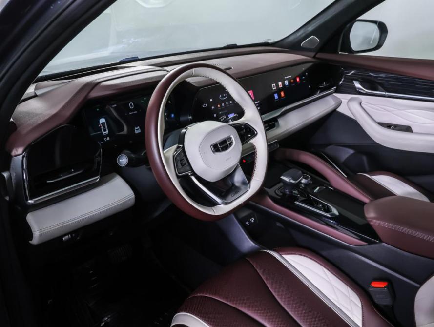 Geely Monjaro I Москва  - изображение 15