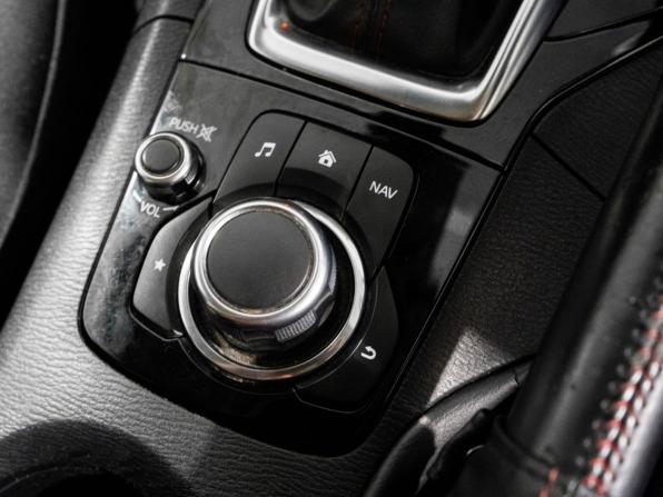 Mazda Axela III с пробегом 2015 года, цена 1 350 000 рублей, 71008 км, седан, Автокод Объявления
