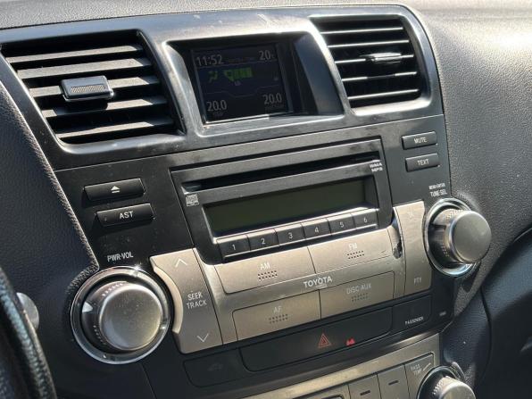 Toyota Highlander II (XU40) Рестайлинг с пробегом 2012 года, цена 1 749 000 рублей, 241000 км, внедорожник, Автокод Объявления