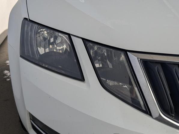 Skoda Octavia III (A7) Рестайлинг с пробегом 2019 года, цена 1 690 000 рублей, 138198 км, лифтбек, Автокод Объявления