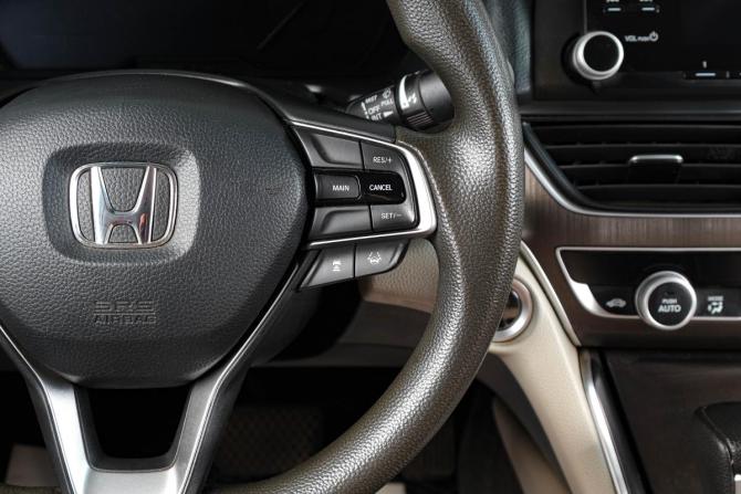 Honda Accord X с пробегом 2019 года, цена 1 899 000 рублей, 230000 км, седан, Автокод Объявления