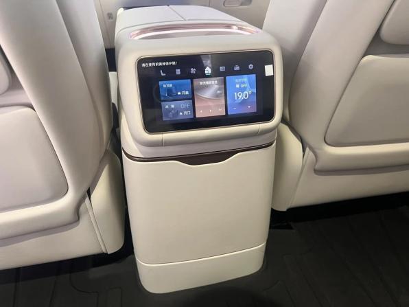 Новый Lynk &amp; Co 900 2026 года, цена 8 890 000 рублей, внедорожник, Автокод Объявления