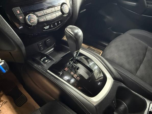 Nissan Qashqai II с пробегом 2017 года, цена 1 498 000 рублей, 127882 км, внедорожник, Автокод Объявления