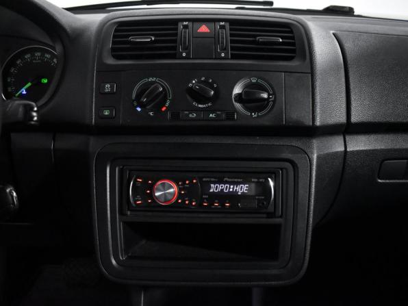 Skoda Fabia II Рестайлинг с пробегом 2010 года, цена 500 000 рублей, 212100 км, хэтчбек, Автокод Объявления