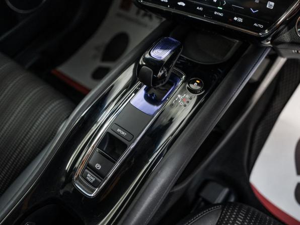 Honda Vezel I с пробегом 2014 года, цена 1 395 300 рублей, 155877 км, внедорожник, Автокод Объявления