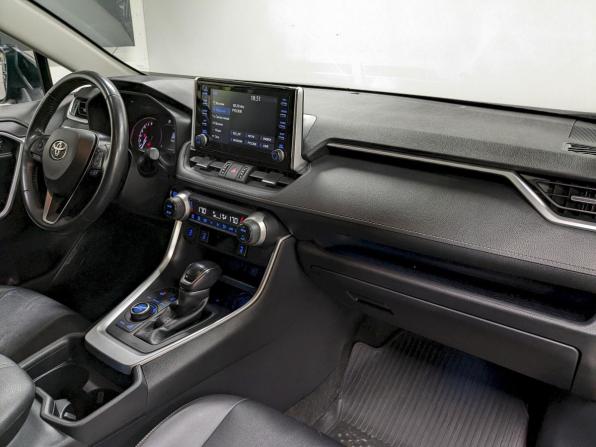 Toyota RAV4 V (XA50) с пробегом 2021 года, цена 3 750 000 рублей, 118626 км, внедорожник, Автокод Объявления