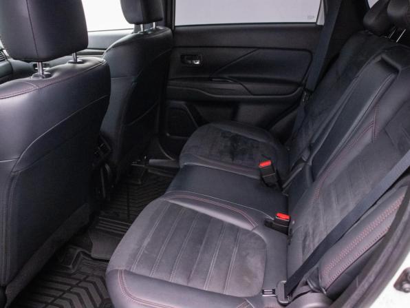 Mitsubishi Outlander III Рестайлинг 3 с пробегом 2021 года, цена 2 590 000 рублей, 68102 км, внедорожник, Автокод Объявления