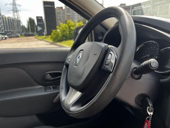 Renault Sandero II с пробегом 2015 года, цена 720 000 рублей, 150272 км, хэтчбек, Автокод Объявления