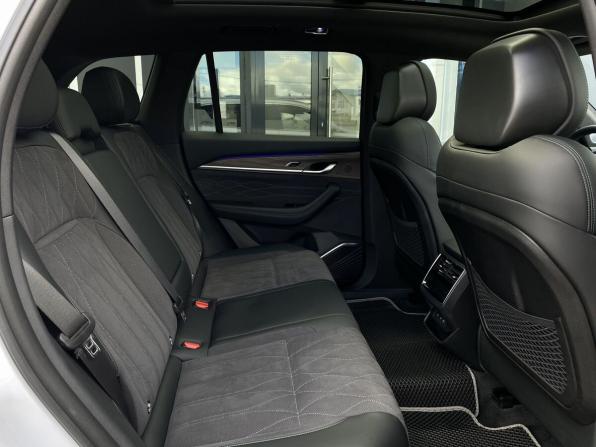 Geely Monjaro I Рестайлинг с пробегом 2025 года, цена 4 049 000 рублей, 4550 км, внедорожник, Автокод Объявления