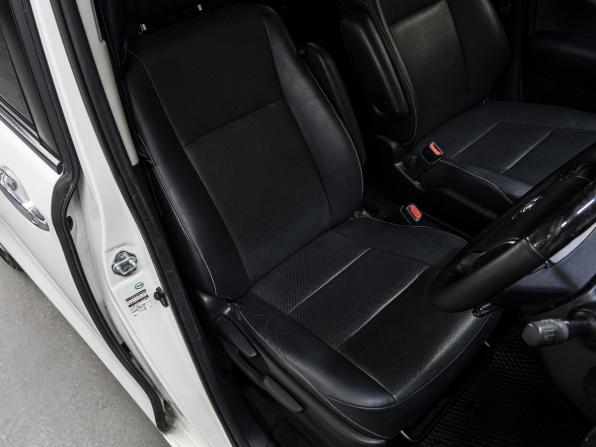 Toyota Esquire I с пробегом 2014 года, цена 1 979 000 рублей, 213673 км, минивэн, Автокод Объявления