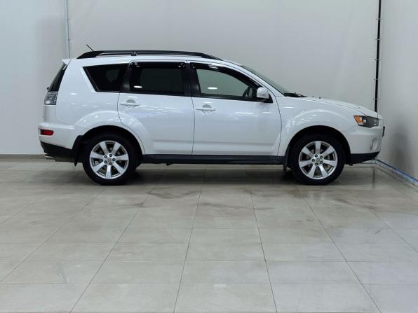 Mitsubishi Outlander II Рестайлинг с пробегом 2011 года, цена 1 080 000 рублей, 392478 км, внедорожник, Автокод Объявления