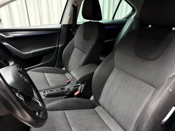 Skoda Octavia III (A7) Рестайлинг с пробегом 2018 года, цена 1 999 000 рублей, 158481 км, лифтбек, Автокод Объявления
