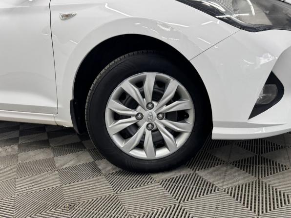 Hyundai Solaris II Рестайлинг с пробегом 2021 года, цена 1 050 000 рублей, 232000 км, седан, Автокод Объявления