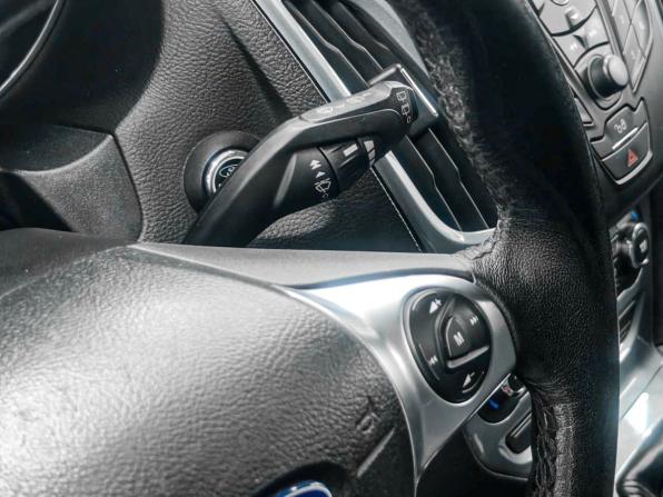 Ford Focus III с пробегом 2012 года, цена 949 900 рублей, 228000 км, хэтчбек, Автокод Объявления
