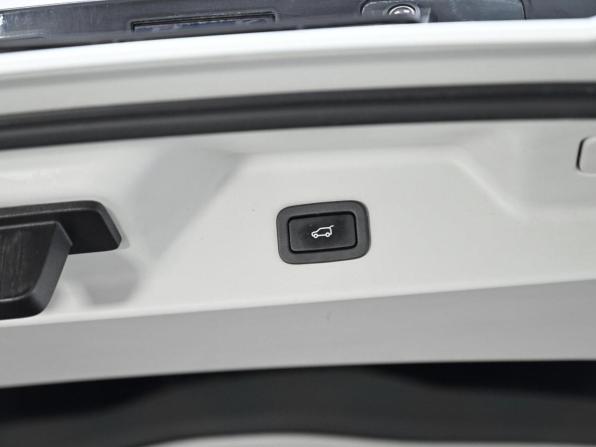 Land Rover Range Rover IV с пробегом 2016 года, цена 2 999 000 рублей, 100018 км, внедорожник, Автокод Объявления