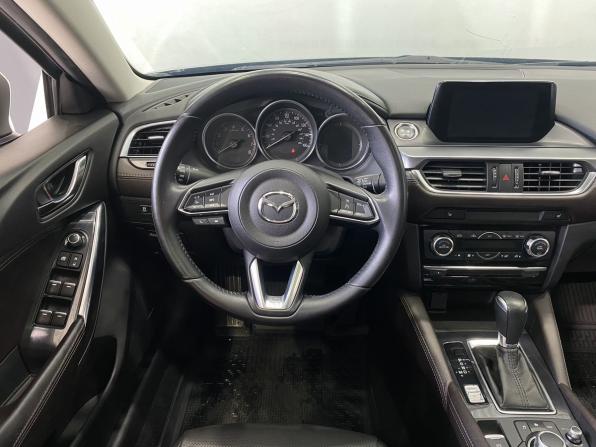 Mazda 6 III (GJ) Рестайлинг с пробегом 2017 года, цена 1 879 900 рублей, 94000 км, седан, Автокод Объявления