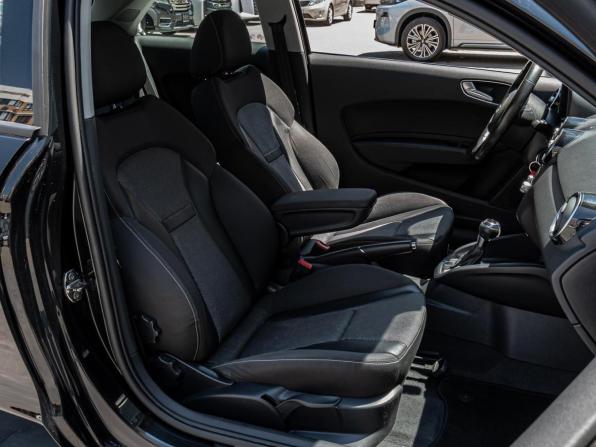 Audi A1 I (8X) с пробегом 2011 года, цена 990 000 рублей, 221926 км, хэтчбек, Автокод Объявления