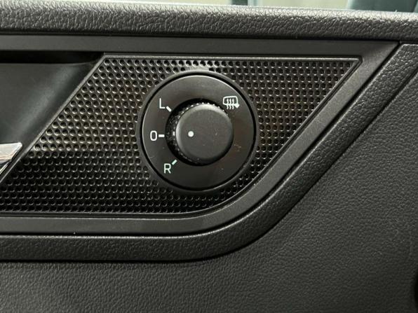Skoda Rapid I Рестайлинг с пробегом 2019 года, цена 1 240 000 рублей, 152546 км, лифтбек, Автокод Объявления