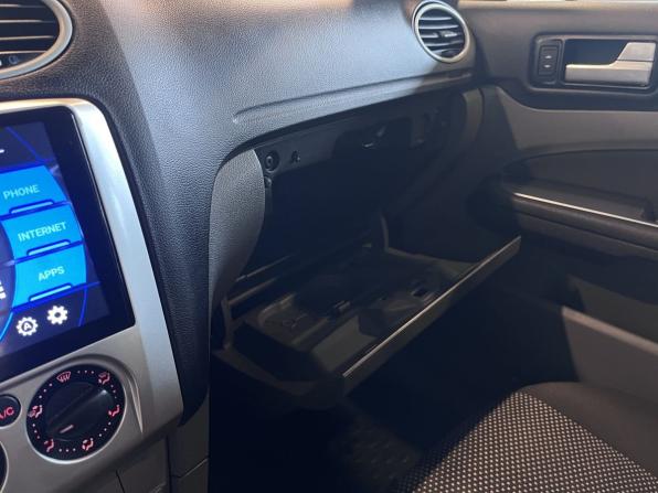 Ford Focus II Рестайлинг с пробегом 2011 года, цена 595 000 рублей, 134343 км, седан, Автокод Объявления