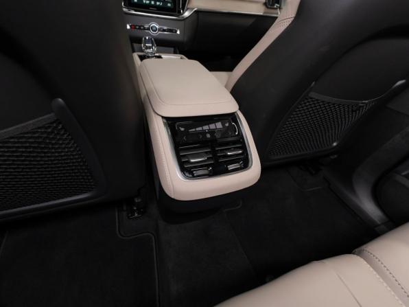 Volvo XC90 II Рестайлинг 2 с пробегом 2025 года, цена 9 950 000 рублей, 30 км, внедорожник, Автокод Объявления