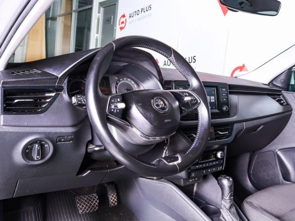 Skoda Rapid II с пробегом 2022 года, цена 1 350 000 рублей, 82689 км, лифтбек, Автокод Объявления