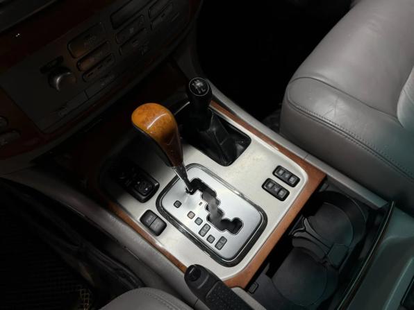 Lexus LX II Рестайлинг с пробегом 2004 года, цена 2 870 000 рублей, 311332 км, внедорожник, Автокод Объявления