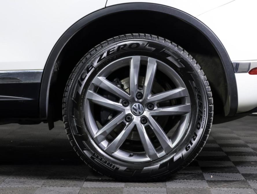 Volkswagen Touareg II Рестайлинг Москва  - изображение 23