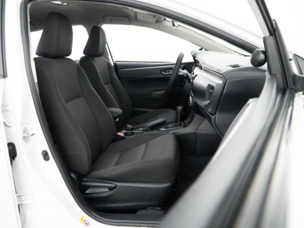 Toyota Corolla XI (E160 E170 E180) с пробегом 2013 года, цена 1 419 000 рублей, 232980 км, седан, Автокод Объявления