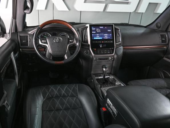 Toyota Land Cruiser 200 Series Рестайлинг 2 с пробегом 2017 года, цена 5 499 000 рублей, 280424 км, внедорожник, Автокод Объявления