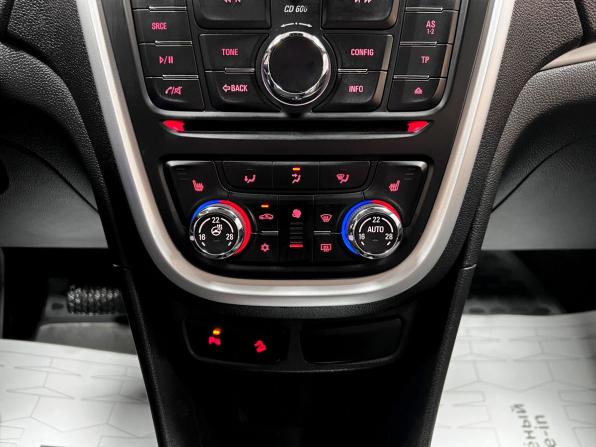 Opel Mokka I с пробегом 2013 года, цена 1 095 000 рублей, 160638 км, внедорожник, Автокод Объявления