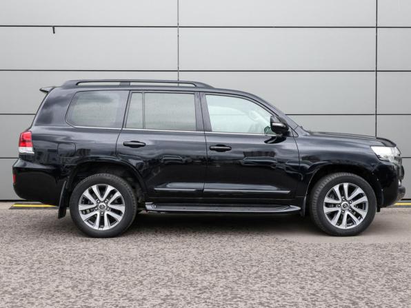 Toyota Land Cruiser 200 Series Рестайлинг 2 с пробегом 2017 года, цена 5 898 000 рублей, 233960 км, внедорожник, Автокод Объявления
