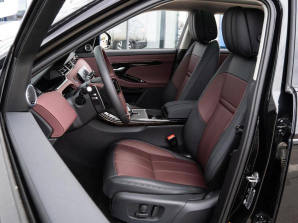 Land Rover Range Rover Evoque II Рестайлинг с пробегом 2025 года, цена 5 830 000 рублей, 63 км, внедорожник, Автокод Объявления