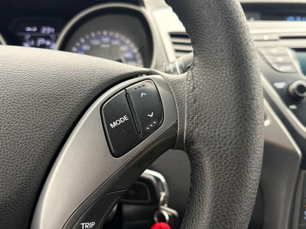 Hyundai Elantra V (MD) Рестайлинг с пробегом 2015 года, цена 775 000 рублей, 342000 км, седан, Автокод Объявления