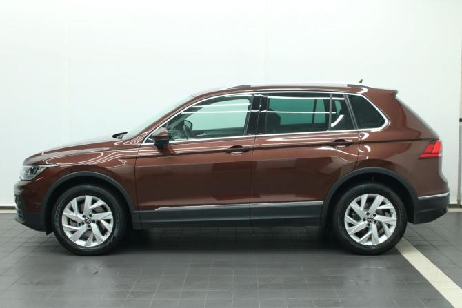 Volkswagen Tiguan II Рестайлинг с пробегом 2021 года, цена 3 200 000 рублей, 52570 км, внедорожник, Автокод Объявления