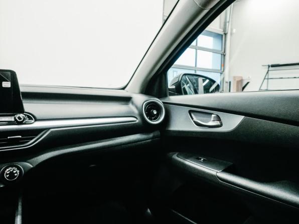 Kia Cerato IV Рестайлинг с пробегом 2021 года, цена 1 768 000 рублей, 43943 км, седан, Автокод Объявления