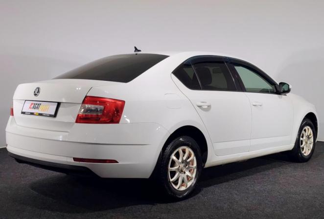 Skoda Octavia III (A7) Рестайлинг с пробегом 2018 года, цена 1 050 000 рублей, 162215 км, лифтбек, Автокод Объявления