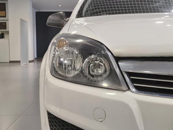 Opel Astra H Рестайлинг с пробегом 2012 года, цена 380 000 рублей, 312813 км, универсал, Автокод Объявления