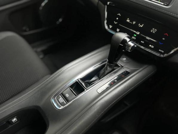 Honda Vezel I Рестайлинг с пробегом 2020 года, цена 1 749 000 рублей, 131135 км, внедорожник, Автокод Объявления